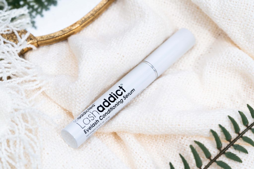 Lifestyle product photo of Eyelash conditioning serum